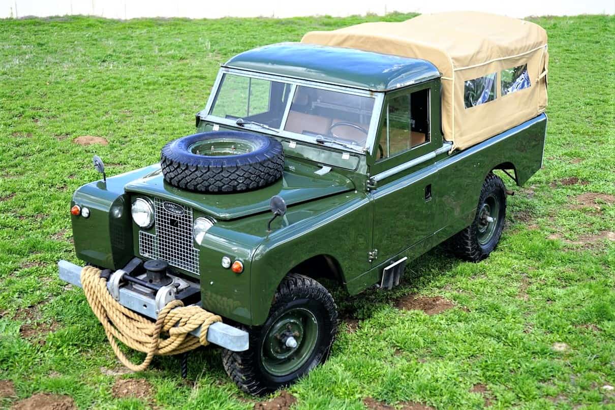 ‘James Bond’ driven 1959 Land Rover Series II 109