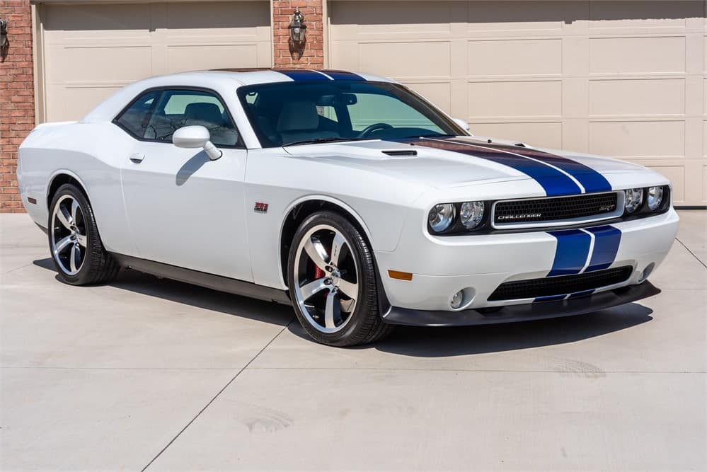 Autohunter Video Spotlight: 2011 Dodge Challenger Srt8 Inaugural Edition