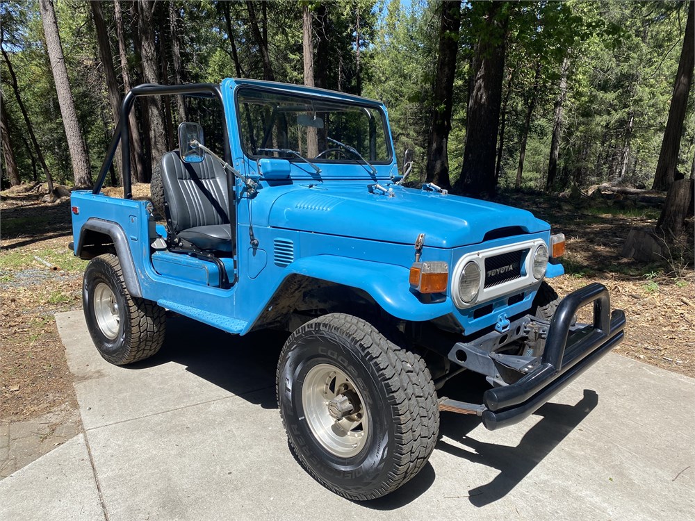 FJ40　TOYOTA LAND CRUISER FJ40 ランドクルーザー　２ 新登場!! 2025年型ランドクルーザー FJ40 発表 - 頑丈な外観