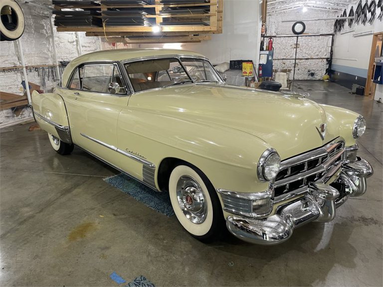 Cadillac Coupe Deville 1949 - Etoile Auto49