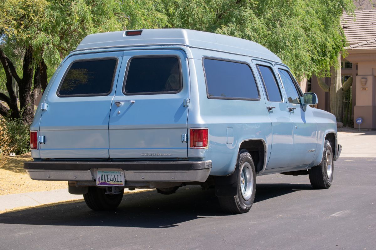 1991gmcsuburbanrear Journal