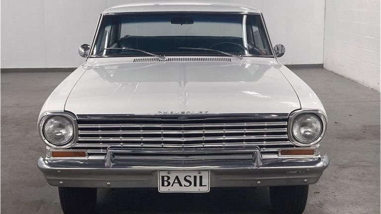 2021 AUTO WORLD 1:64 *PREMIUM 4A* BIANCO 1963 Chevy Nova II 400 2021 AUTO WORLD 1:64 *PREMIUM 4A* BIANCO 1963 Chevy Nova II 400