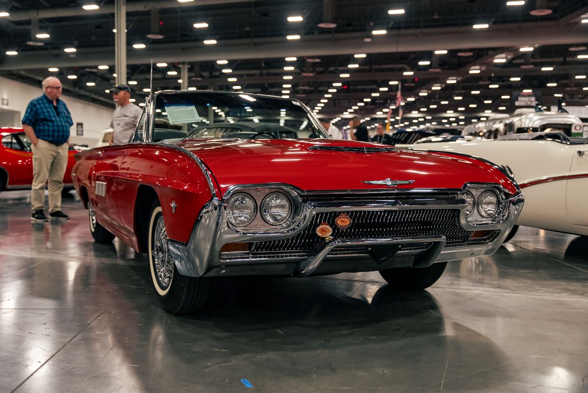Interesting Finds: 1963 Ford Thunderbird Sports Roadster