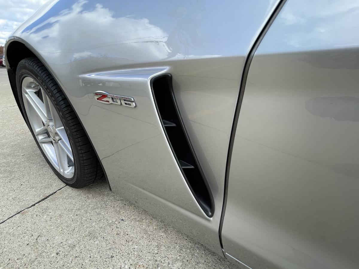 【絶品】 AutoHunter Spotlight: 2006 Corvette Z06 | ClassicCars.com ドッグフード