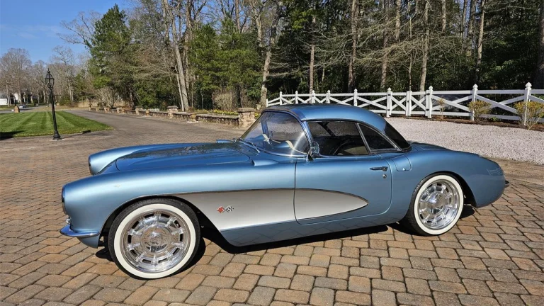 その他 Wolfman&1957 Chevrolet Corvette Amazon.com: Universal Monsters 1:24 1957 Chevy Corvette Die