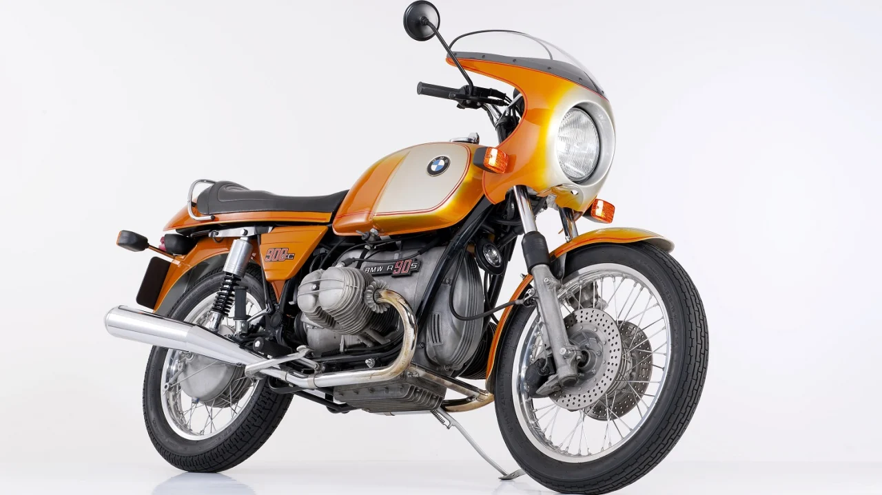 BMW Motorrad Launches a Modern Classic