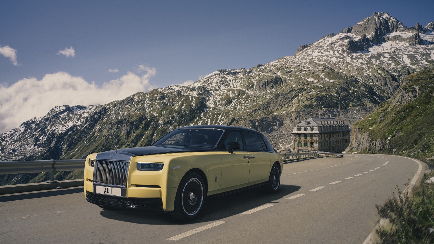 Rolls-Royce Honors Its 007 History with 1-of-1 Phantom Goldfinger