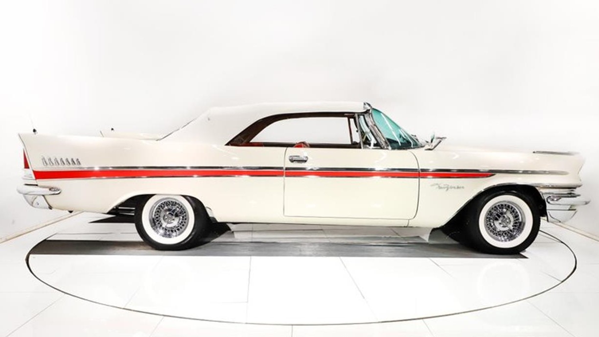 CHRYSLER NEW YORKER 1957 BLEU 2-DOOR HARDTOP AU 1/43 MADISON