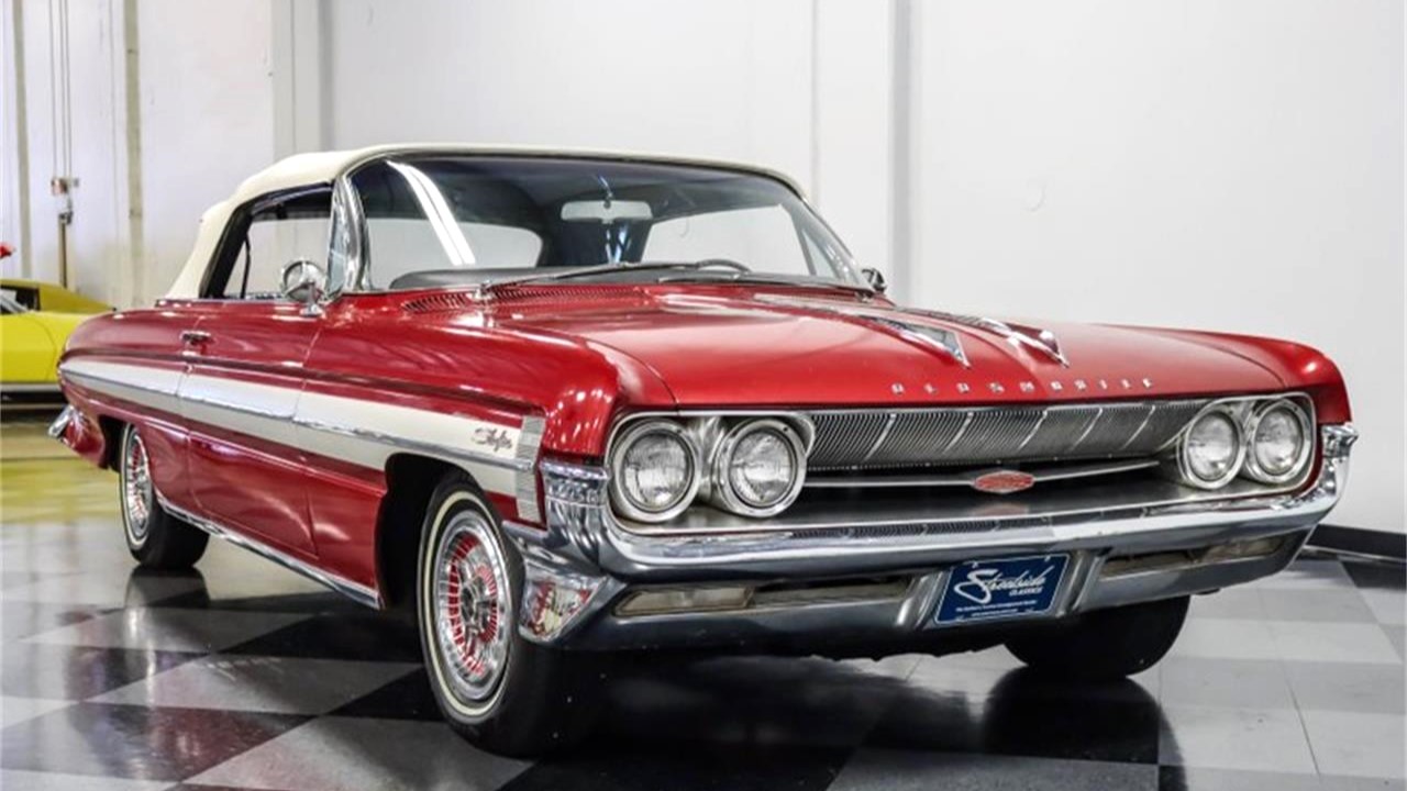 Pick of the Day: 1961 Oldsmobile Starfire