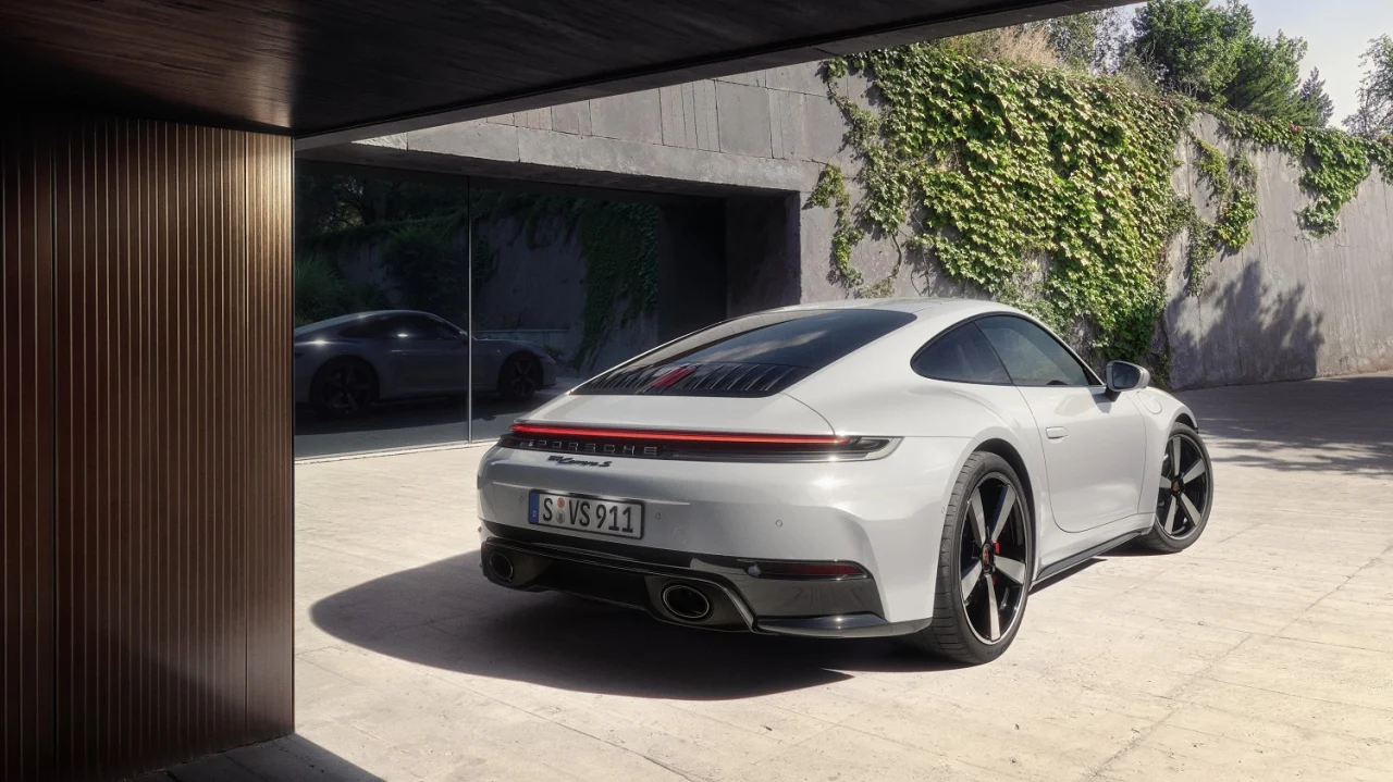 2025 Porsche 911 Carrera S Gets More Power and Standard Equipment