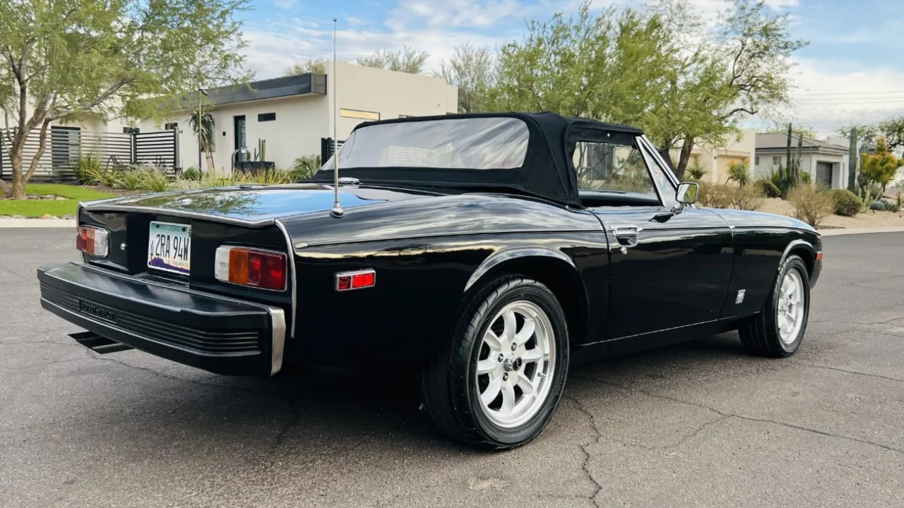 AutoHunter Spotlight: 1974 Jensen-Healey MkII