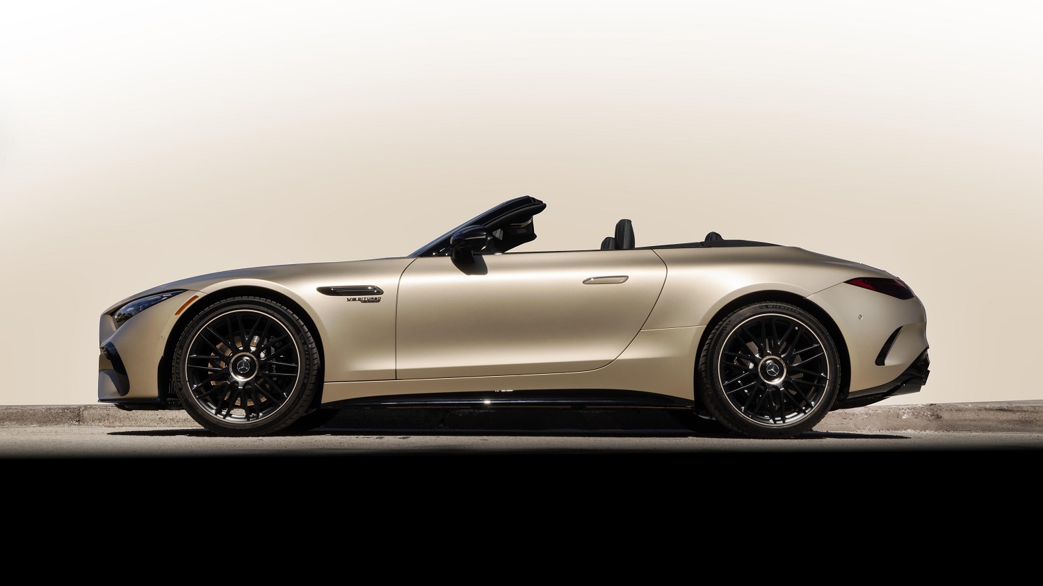 Mercedes-AMG SL 63 Manufaktur Golden Coast is Ready for Beach Day