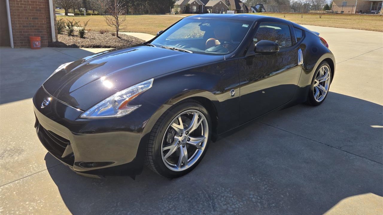 Pick of the Day: 2012 Nissan 370Z | ClassicCars.com Journal
