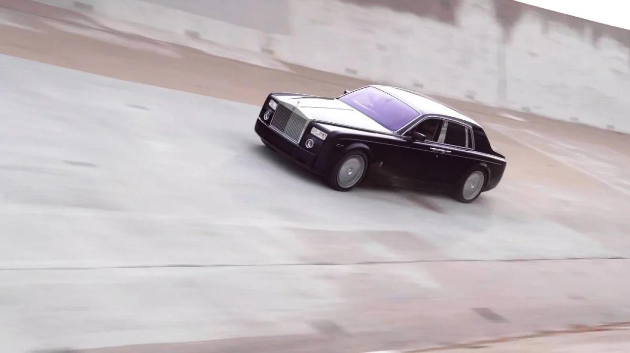 YouTuber Destroys a Rolls-Royce Phantom