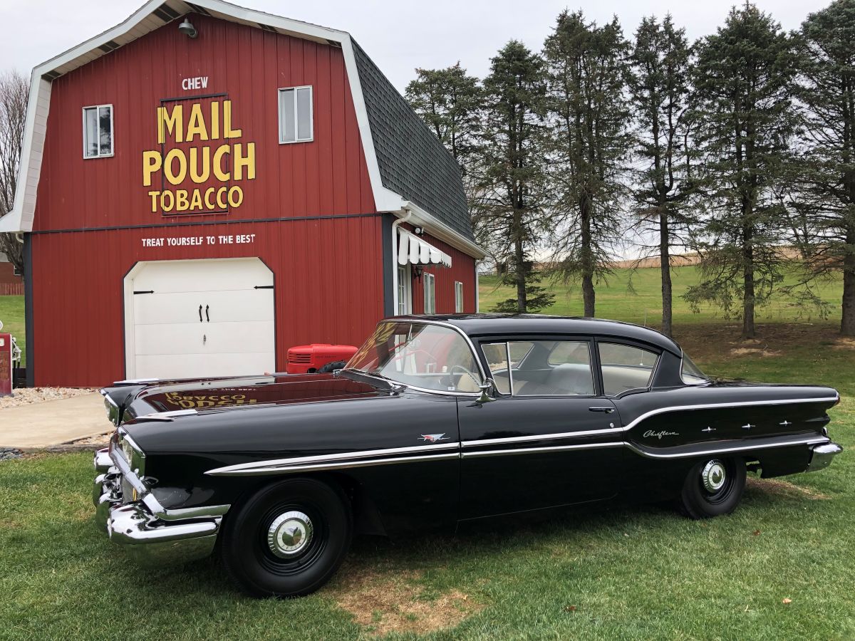 AutoHunter Spotlight: 1958 Pontiac Chieftain