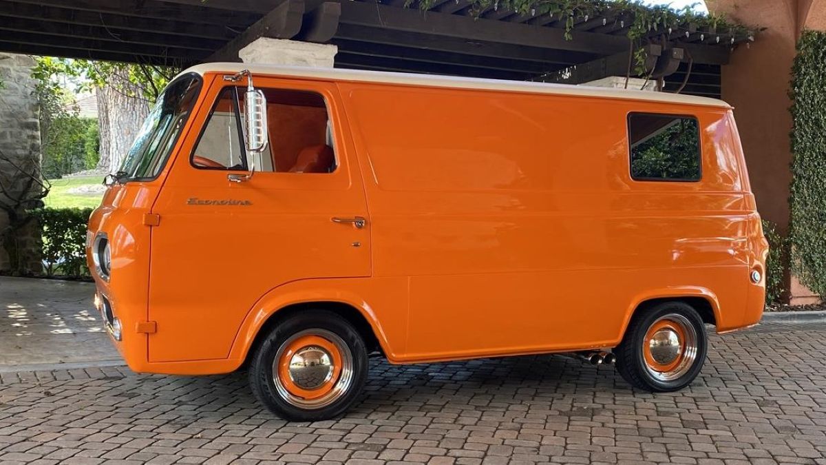 Pick of the Day: 1964 Ford Econoline Van