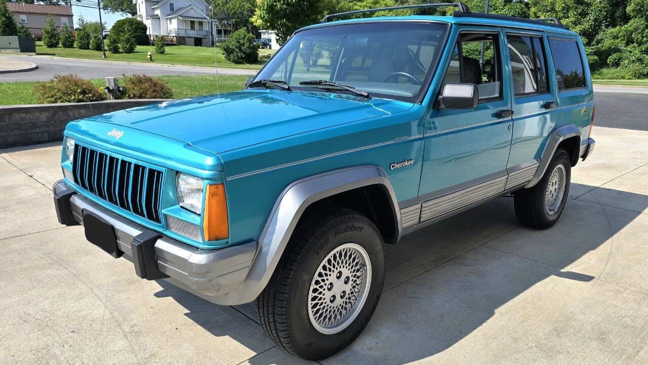 Pick of the Day: 1996 Jeep Cherokee Country 4X4