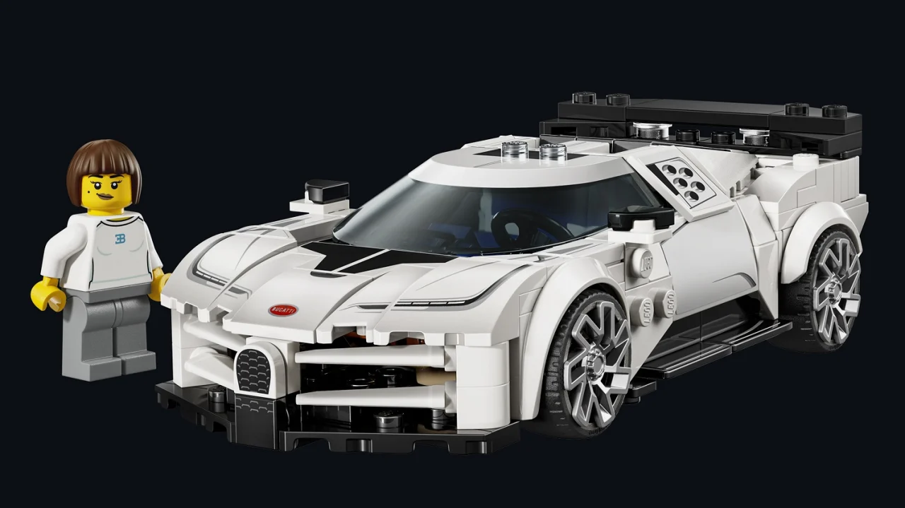 Lego Speed Champions Bugatti Centodieci and minifigure