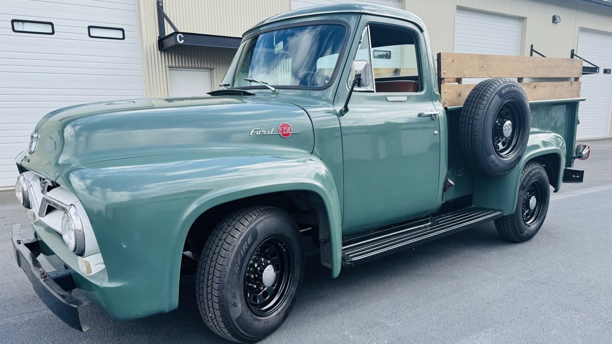 AutoHunter Spotlight: 1955 Ford F-250 Pickup