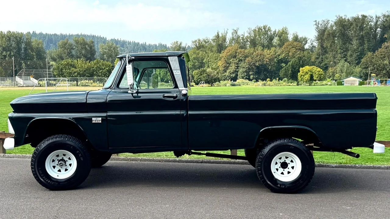 AutoHunter Spotlight: 1966 Chevrolet C10 4WD 4-Speed