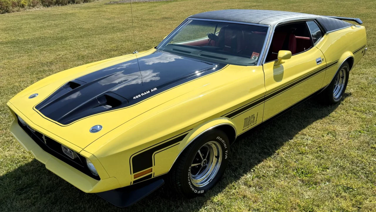 1971-ford-mustang-mach-i-2025-