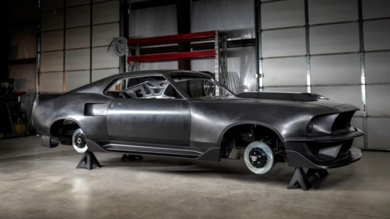 超入手困難！ 萬代屋 BCバンダイ ムスタング MUSTANG FASTBACK The Widebody Mustang That Fights Back | ClassicCars.com Journal