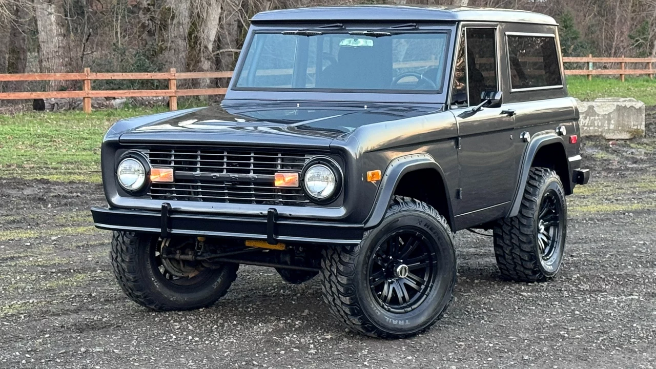 AutoHunter Spotlight: 1971 Ford Bronco 4WD