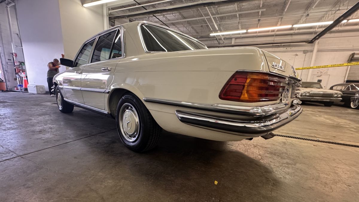 AutoHunter Spotlight: 1973 Mercedes-Benz 450SE