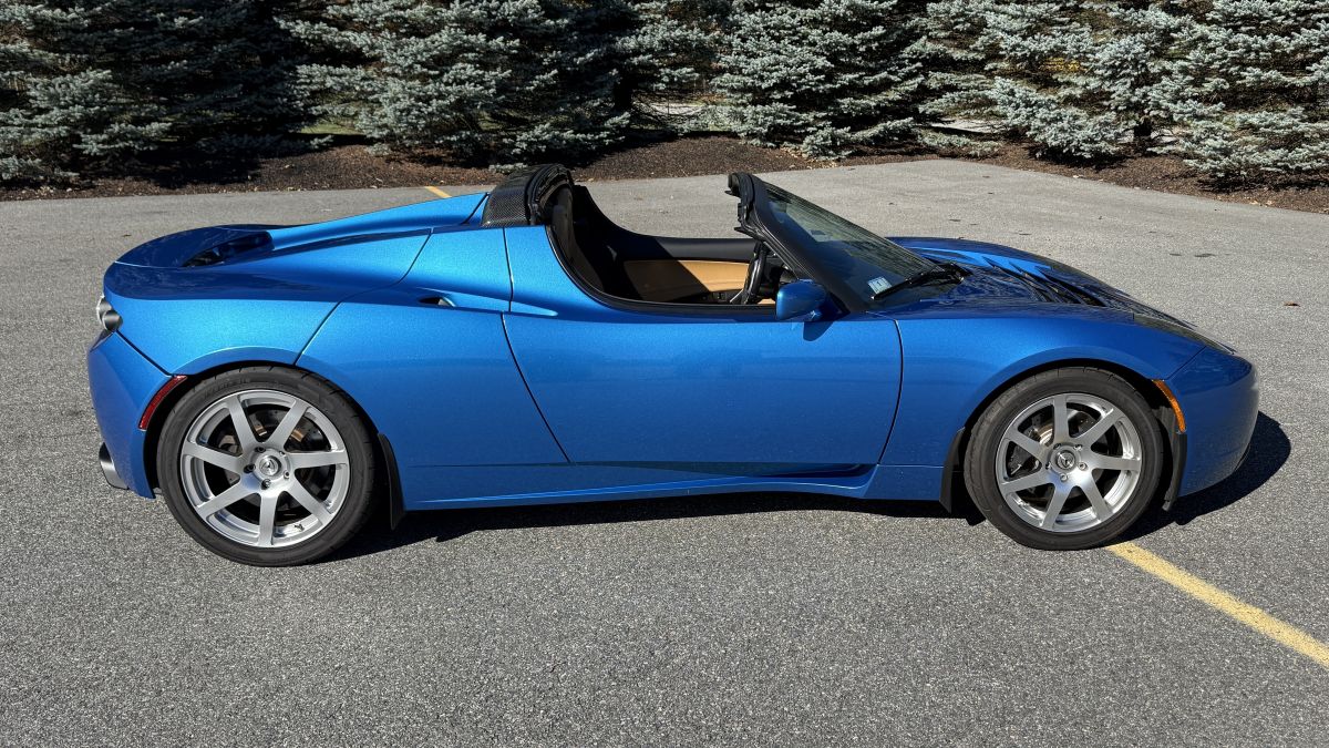 AutoHunter Spotlight: 2008 Tesla Roadster