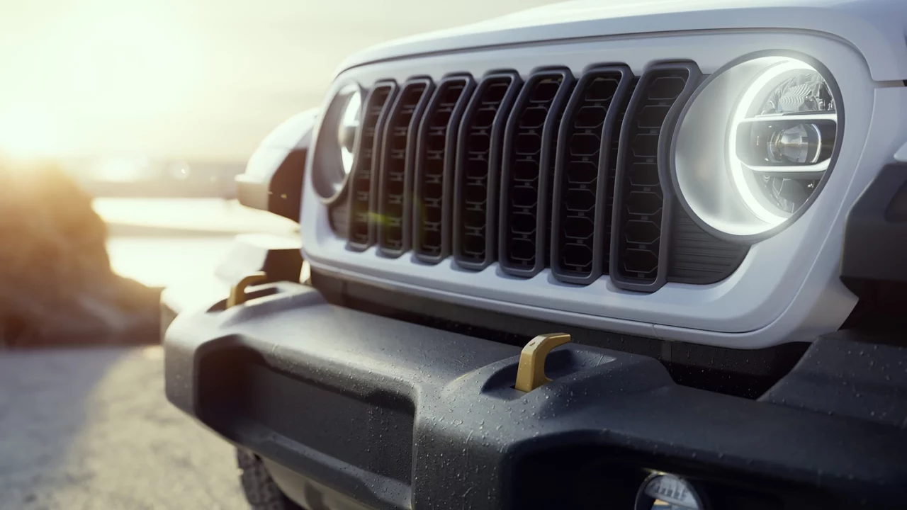 Jeep Wrangler 85th Anniversary Edition Honors Heritage with Plaid