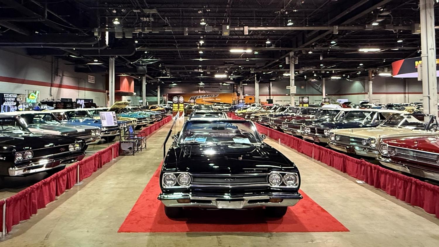 Mehr von MCACN: Hemi B-Body Convertible Invitational