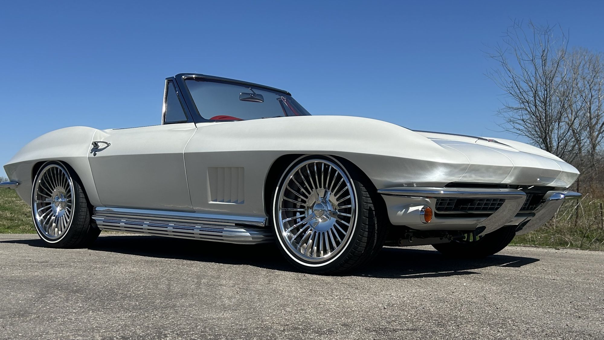 Custom- und Original-Chevrolets der 50er und 60er Jahre, bereit für den ...