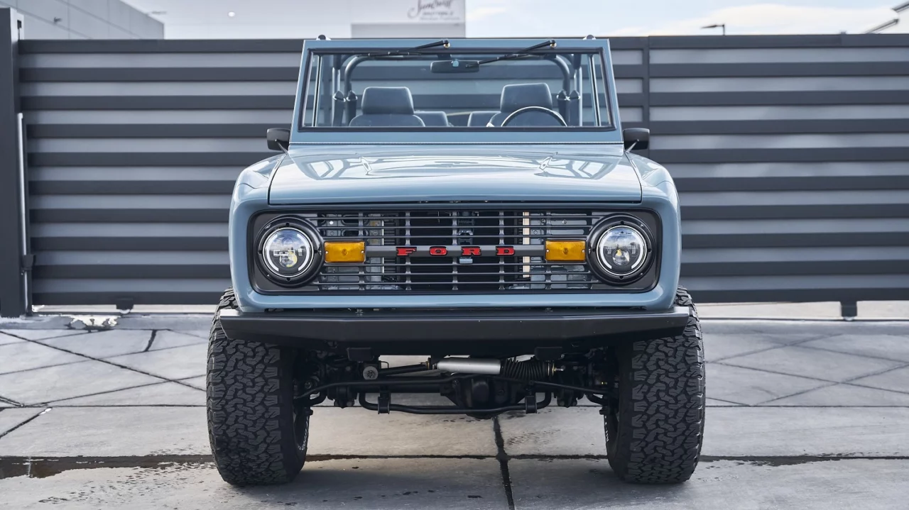 AutoHunter Spotlight: 1977 Ford Bronco Restomod