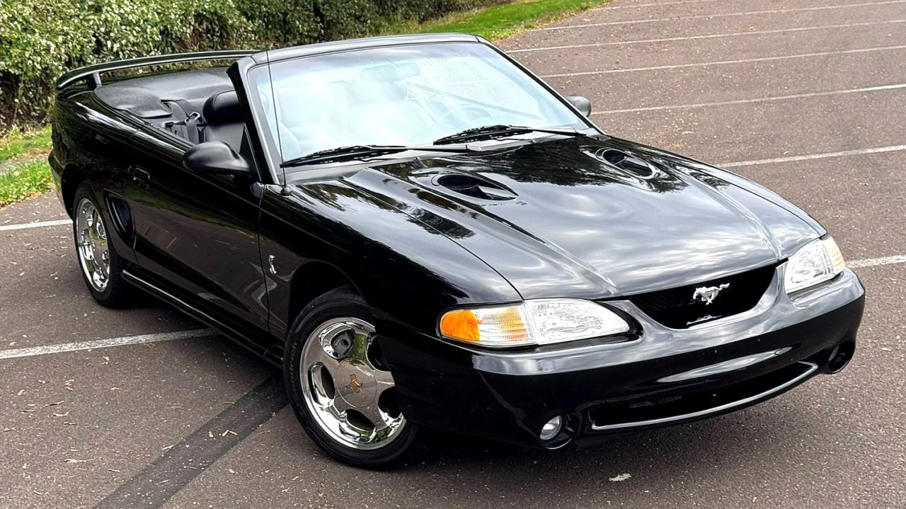1996 Ford Mustang SVT Cobra convertible