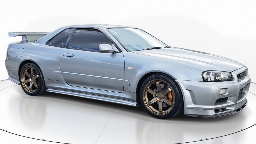 1999 Skyline GT-R V-Spec unter den japanischen Sportwagen bei der Palm ...
