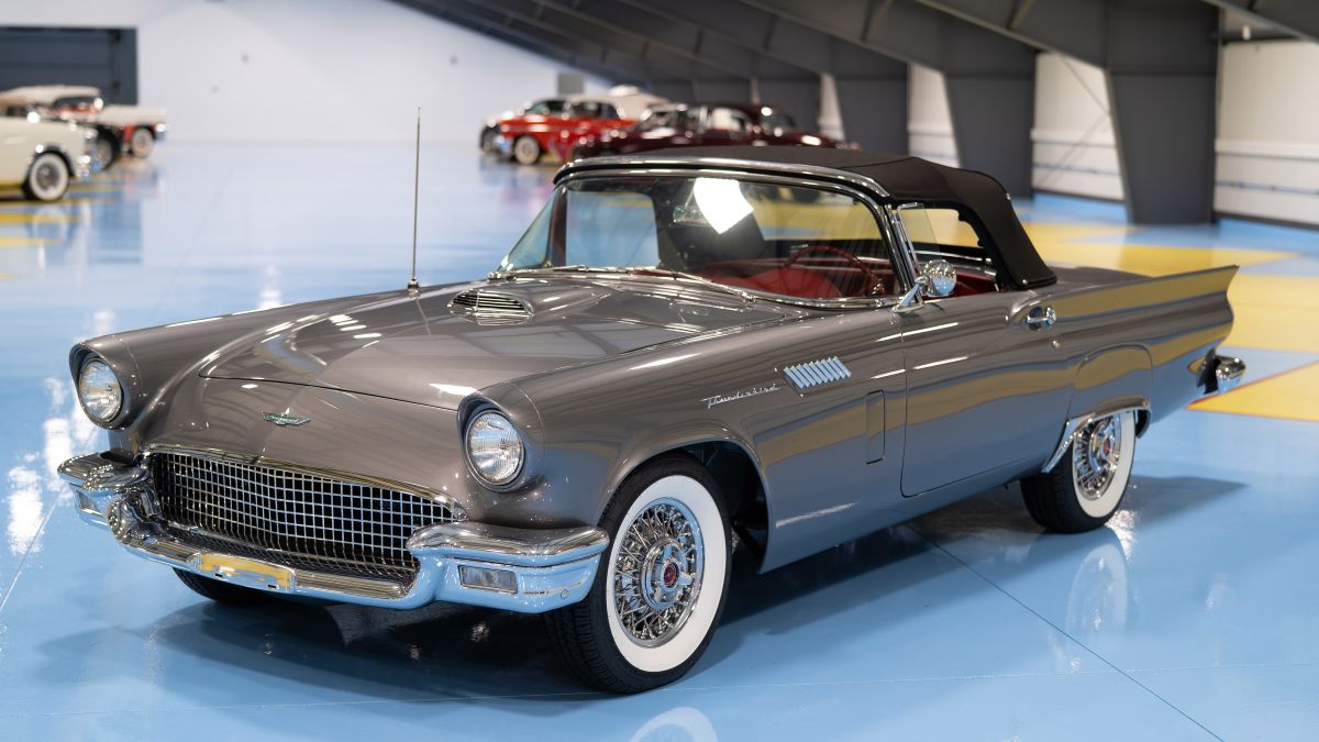Fabulous Fords Set to Cross the Barrett-Jackson Palm Beach Auction Block Fabulous Fords Set to Cross the Barrett-Jackson Palm Beach Auction Block