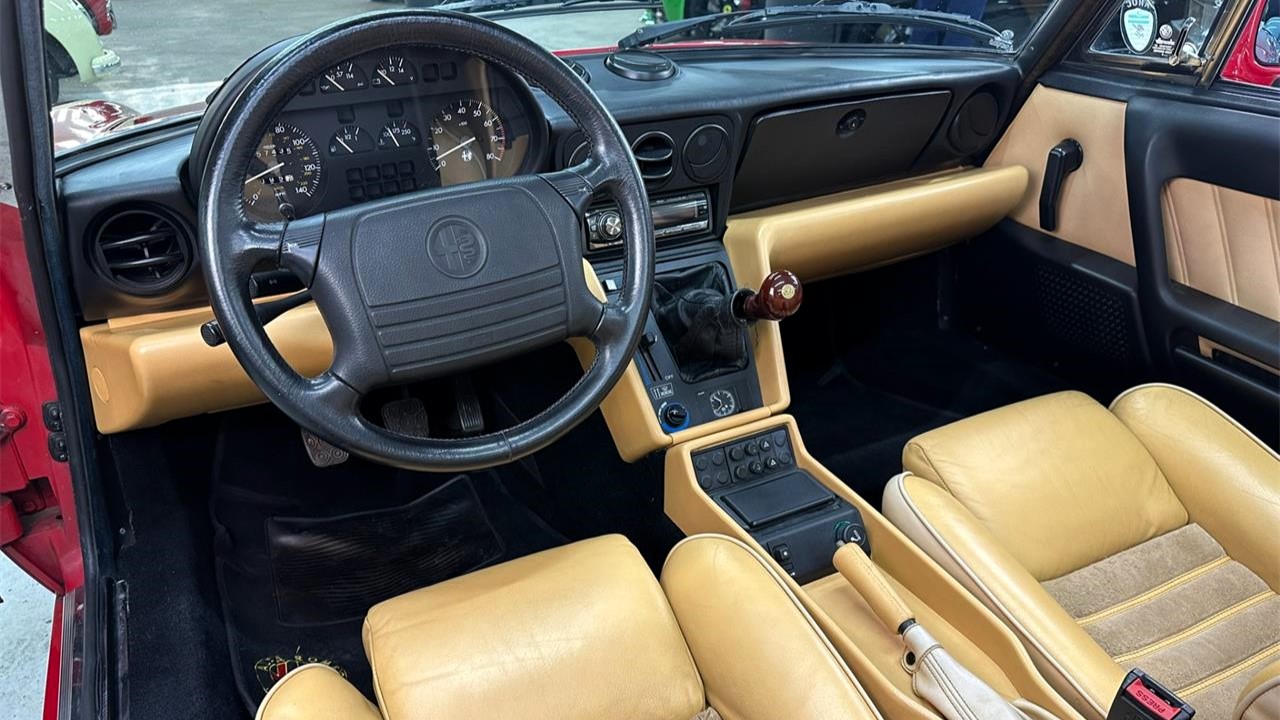 1991 Alfa Romeo Spider Veloce