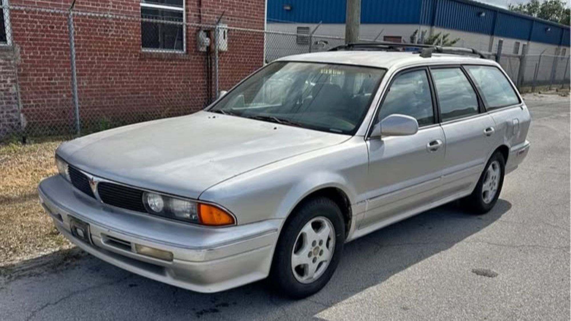 The 1992 Mitsubishi Diamante Was a Tech-Forward 