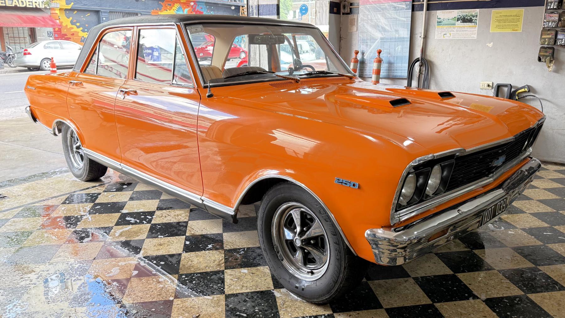 Spotted: Old Cars in Argentina Spotted: Old Cars in Argentina