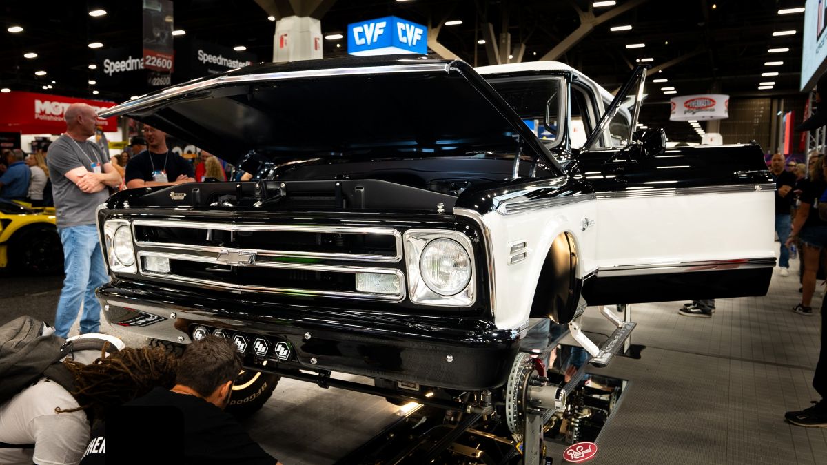 Hogan Built’s 900-Horsepower 1969 Chevrolet K5 Blazer at SEMA 2025
