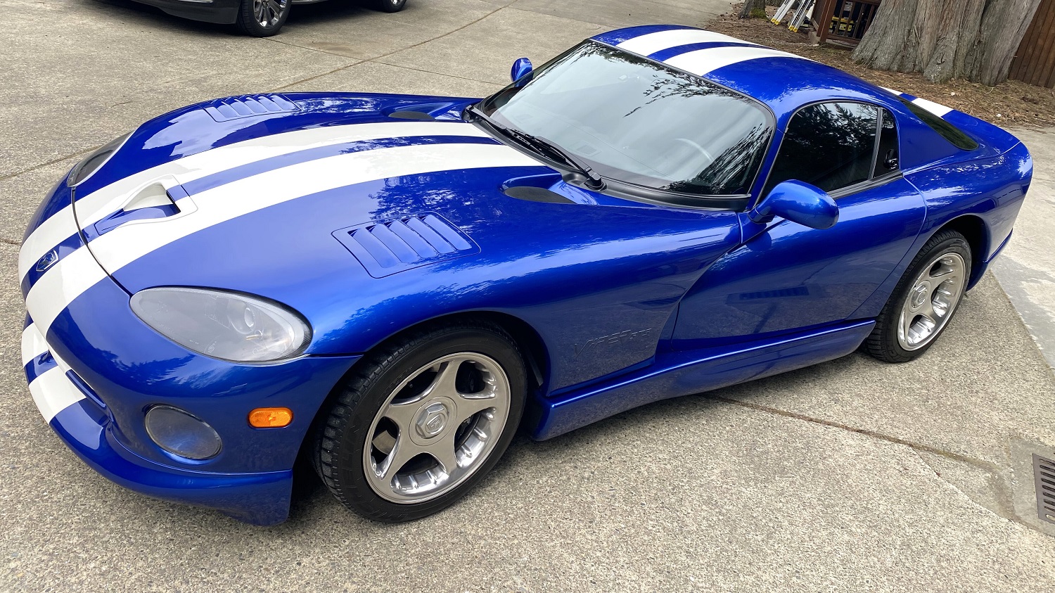AutoHunter Spotlight: 1996 Dodge Viper GTS
