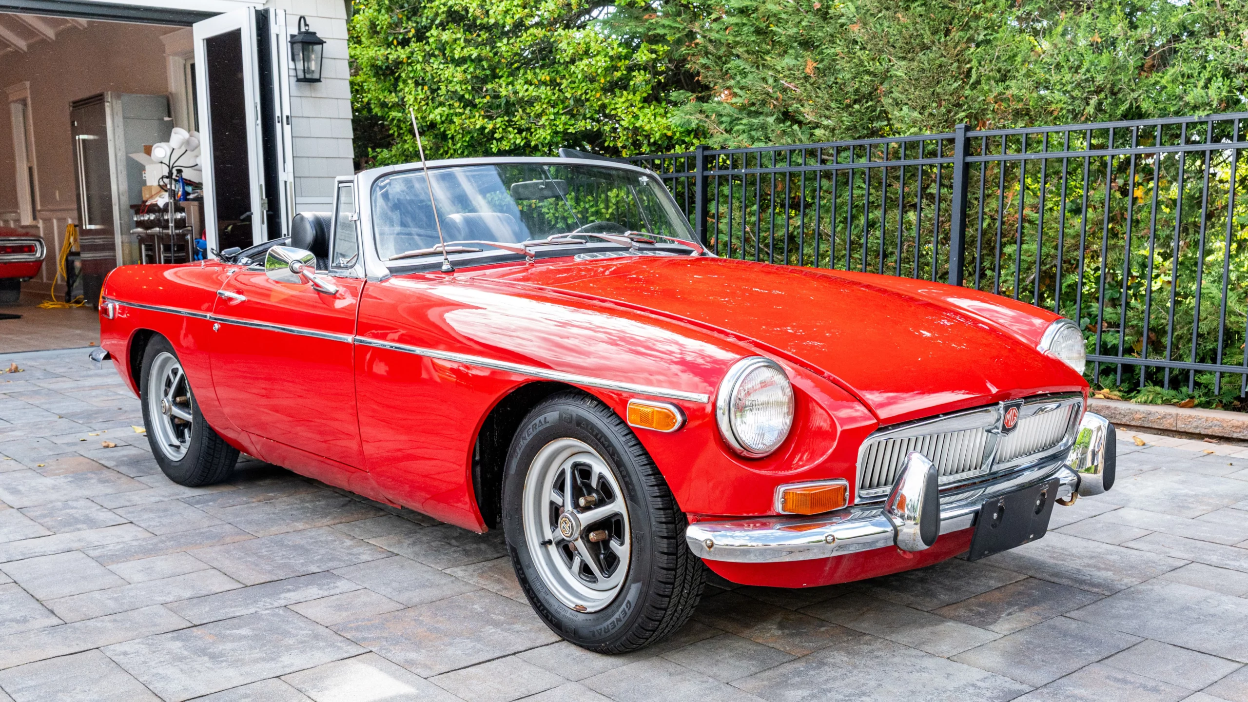AutoHunter Spotlight: 1970 MG MGB AutoHunter Spotlight: 1970 MG MGB