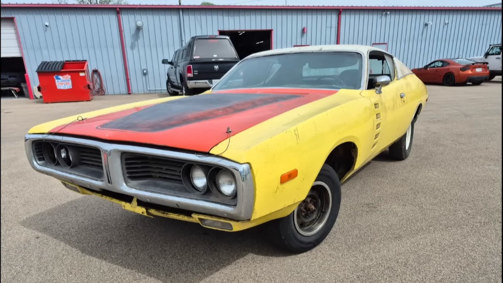 The EPA Wouldn’t Like This 1972 Dodge Charger Rallye