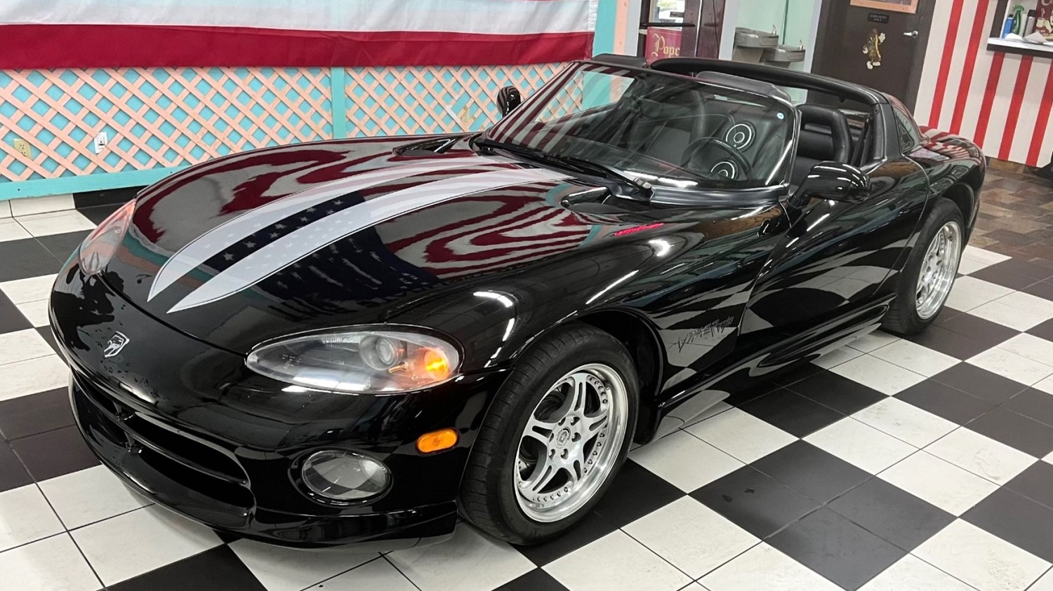 AutoHunter Spotlight: 1996 Dodge Viper RT/10 AutoHunter Spotlight: 1996 Dodge Viper RT/10