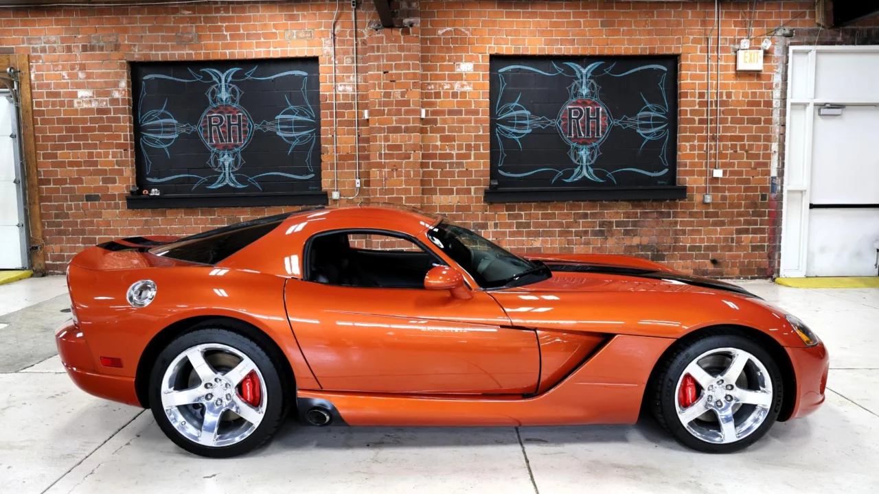 AutoHunter Spotlight: 2006 Dodge Viper Copperhead Edition Coupe