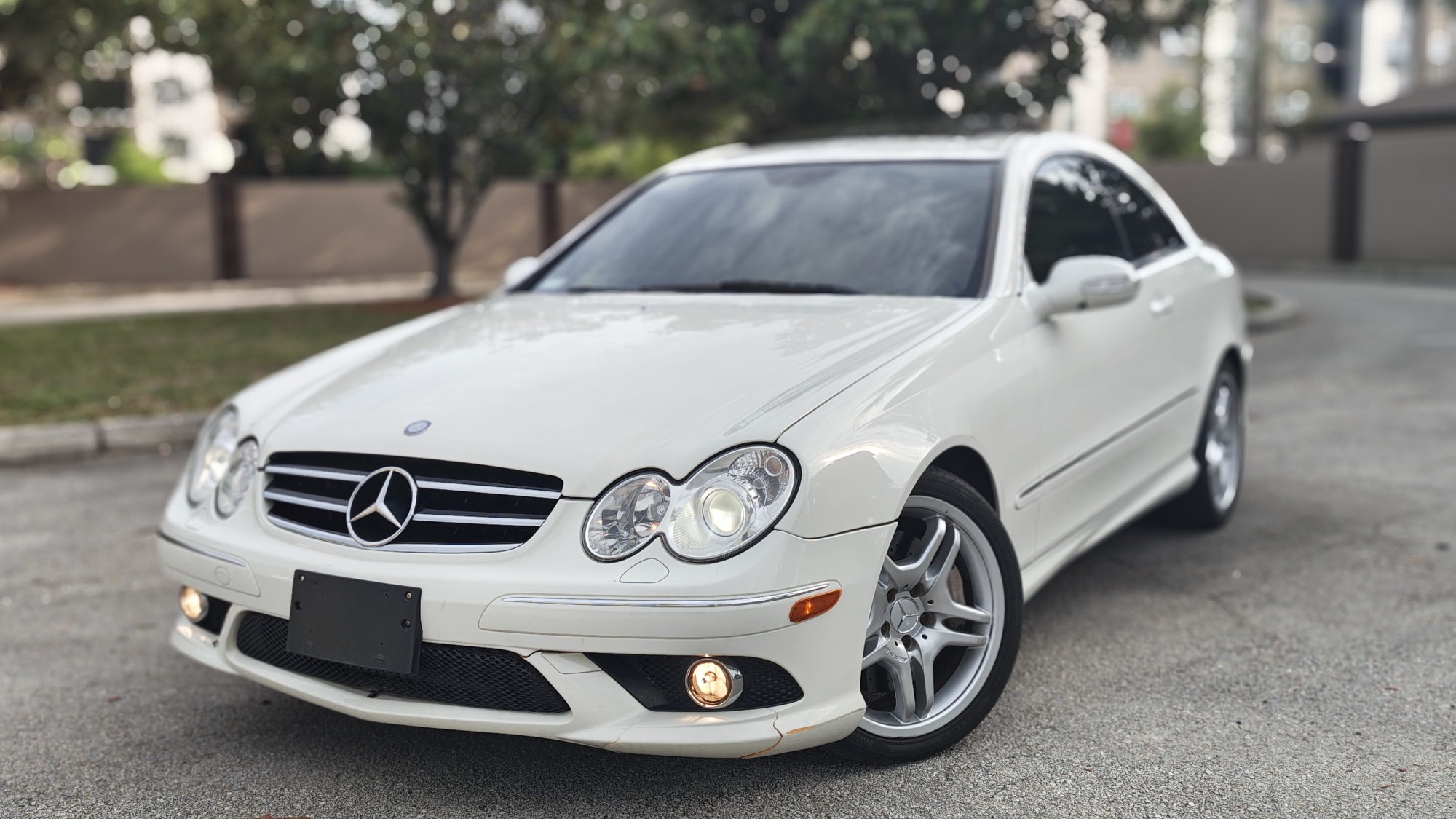 AutoHunter Spotlight: 2009 Mercedes-Benz CLK550 Coupe AutoHunter Spotlight: 2009 Mercedes-Benz CLK550 Coupe