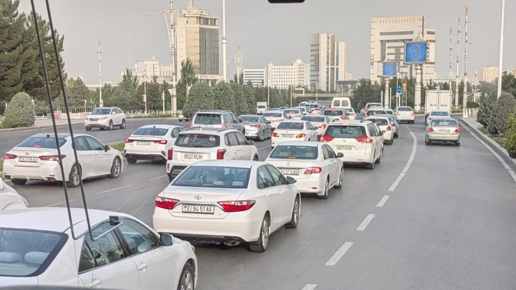 There’s a City in Asia with All-White Cars There’s a City in Asia with All-White Cars