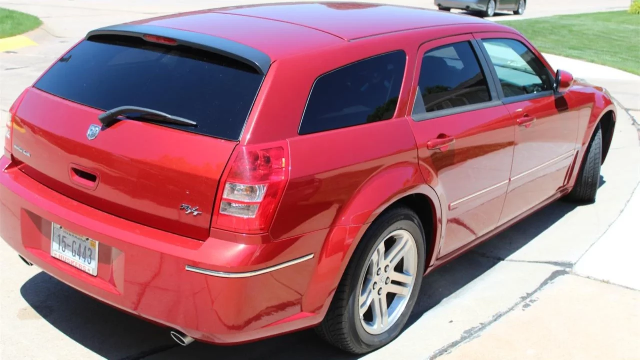 Pick of the Day: 2006 Dodge Magnum R/T