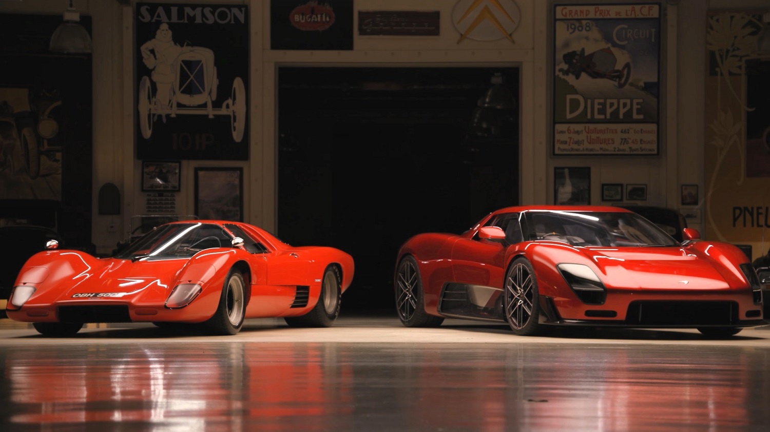 McLaren McL 6GT and 1969 M6GT Meet in Jay Leno’s Garage McLaren McL 6GT and 1969 M6GT Meet in Jay Leno’s Garage